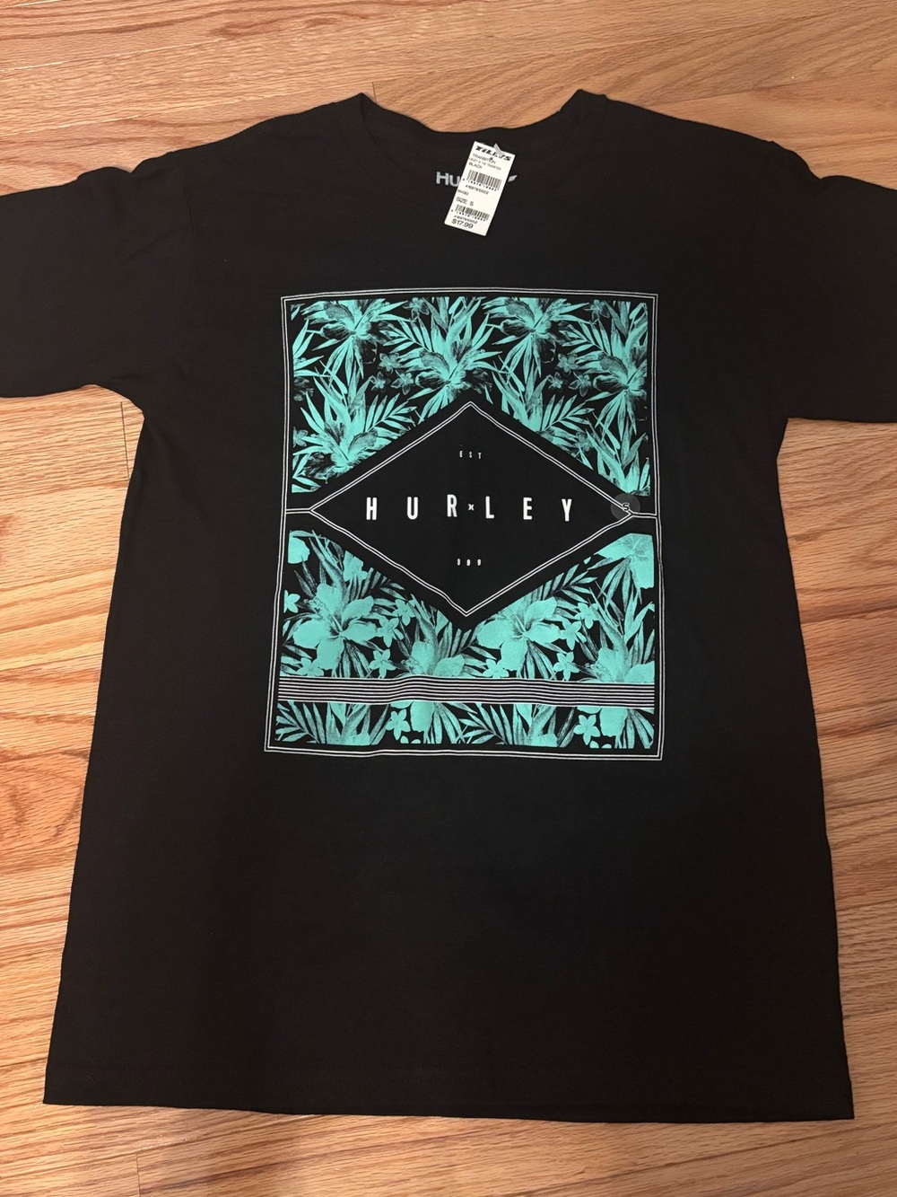NWT TILLYS Hurley Size S Short Sleeve T-shirt